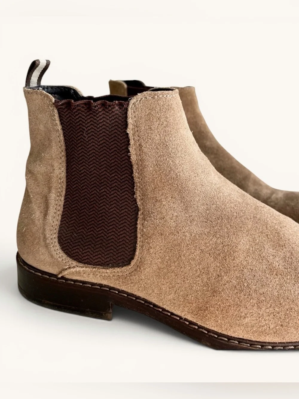 Franco Fortini Tan Suede Chelsea Boots Sleek Design
